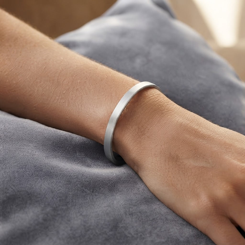 Minimal Plain Bangle